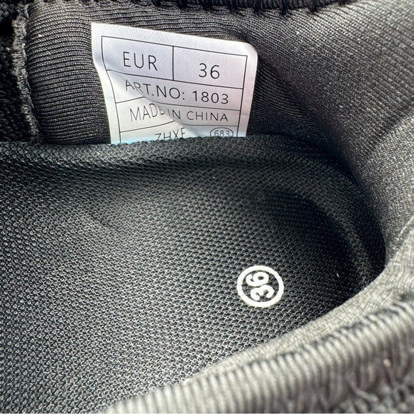 Womens BlackTennis Sneakers- Slip On Memory Foam‎ Lightweight - Picture 11 of 11